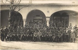 ** T1 Osztrák-magyar Katonai Iskola, Gázmaszkos Csoportkép / Unt. Offz. Schule / K.u.K. (Austro-Hungarian) Military Scho - Non Classés