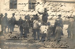 T2/T3 Tüntetés A Katonai Javaslat Mellett / Hungarian Children Protesting Against A Military Proposal (EK) - Ohne Zuordnung