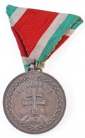 1922. 'Magyar Ezüst Érdemérem' Ezüstözött Br Kitüntetés Mellszalagon, Fémjel Nélkül (39mm) T:2
Hungary 1922. 'Hungarian  - Andere & Zonder Classificatie