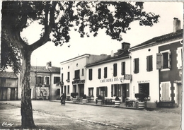 CPM Villeneuve-de-Marsan Hôtel Des Sports - Villeneuve De Marsan