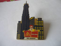 Big Pin's MAC DO MC DO  MC DONALDS DECATHLON SHANGHAI 1999 Ronald - McDonald's