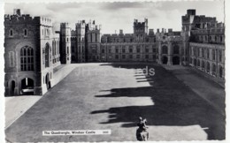 Windsor Castle - The Quadrangle - 3352 - 1961 - United Kingdom - England - Used - Windsor