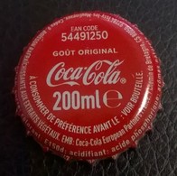 France Capsule Crown Cap Coca Cola Rouge EAN Code 54491250 Goût Original - Soda