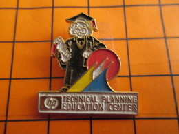 0120 Pin's Pins / Beau Et Rare  / THEME INFORMATIQUE / CASTOR DIPLOMé TECHNICAL PLANNING EDUCATION CENTER HP - Informatique