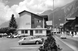 Brienz Dorfpartie Mit Hôtel Bären - Oldtimer - Citroën DS - Brienz