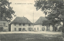 38 - ST ANDRE LE GAZ - ISERE - LA PLACE -  VOIR SCANS - Saint-André-le-Gaz