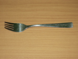 OLYMPIC AIRWAYS FORK – COLLECTIBLE – UTENSIL – GREECE – HELLENIC AIRLINES - Couverts