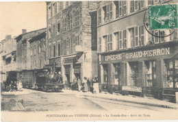 69 // PONTCHARRA SUR TURDINE    La Grande Rue   Arrêt Du Tram  Epicerie GIRAUD PIERRON - Pontcharra-sur-Turdine