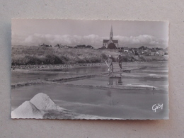 BOURGNEUF-EN-RETZ (44): Carte Postale MARAIS SALANTS ET LE CLOCHER (noir Et Blanc) - Jamais Circulé - GABY - Bourgneuf-en-Retz