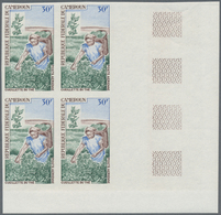 Thematik: Nahrung-Tee / Food-tea: 1968, CAMEROON: Tea Pickers 30fr. IMPERFORATE Block Of Four From L - Ernährung