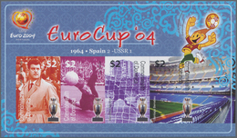 Thematik: Sport-Fußball / Sport-soccer, Football: 2004, Dominica. IMPERFORATE Miniature Sheet Of 4 F - Autres & Non Classés