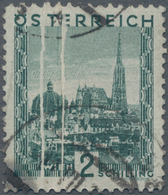 Österreich: 1929, Große Landschaft 2 S. 'Stephansdom' Mit Zwei Vertikalen PAPIERFALTEN Sowie Zwei Te - Usados