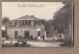 CPA GUINEE - CONAKRY - Mairie ( Entrée Sud ) - TB PLAN EDIFICE PUBLIC Petite Animation - Guinée Française