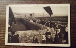Carte Postale Ancienne - Procession Un Jour De Pardon, Près De La Pointe Du Raz - Plogoff
