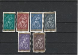 RWANDA     - THEME ENFANCE   JOL LOT DE 6 VALEURS - Unused Stamps