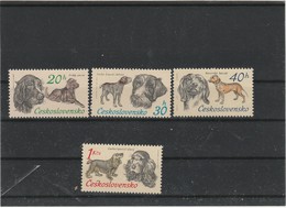 TCHECOSLOVAQUIE - THEME  ANIMAUX   CHIENS    JOL LOT DE 4 VALEURS - Neufs