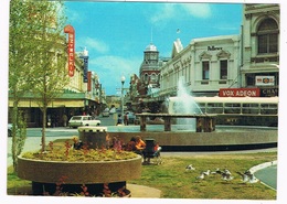 AUS-326   FREMANTLE : Town Hall Fontains And Shopping Centre - Fremantle