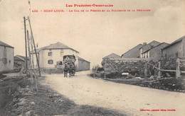 Mont-Louis       66           Le Col De La Perche Et La Diligence De La Cerdagne    En Partie Décollée       (voir Scan) - Other & Unclassified