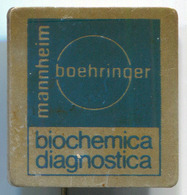 MANNHEIM BOEHRINGER - Germany, Pharmacy, Vintage Pin, Badge, Abzeichen - Geneeskunde