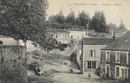 Delcampe - CARTE POSTALE ORIGINALE ANCIENNE : POUZAUGES LE QUARTIER DU CALVAIRE  ANIMEE  VENDEE (85) - Pouzauges