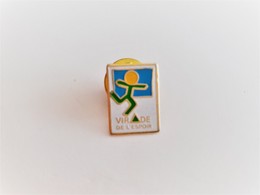 PINS  VIRADE DE L'ESPOIR  /  Signé A.F.L.M. Base Dorée / 33NAT - Geneeskunde