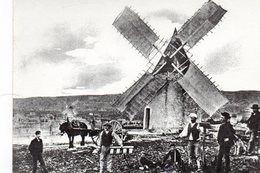 * FONTVIEILLE  Le Moulin En Activité Vers 1880 - Fontvieille