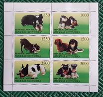 RUSSIE-Ex URSS, Chiens, Chien, Dog, Dogs, Perro, Perros. Feuillet 6 Valeurs émis En 1999 ** MNH (15) - Perros