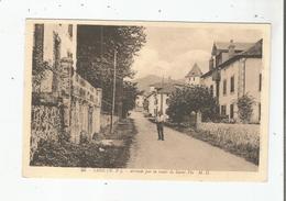 SARE (B P) 20 ARRIVEE PAR LA ROUTE DE SAINT PEE (HOMME POSANT) 1945 - Sare