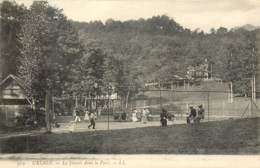 URIAGE LE TENNIS DANS LE PARC - Uriage