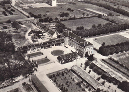 LA MONTAGNE - Le Château D'Aux - Ecole De Plein Air Felix GUILLOUX - La Montagne