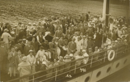 DEVON - ILFRACOMBE - GROUP OF PEOPLE ON THE "BRITANNIA" RP  Dv109 - Ilfracombe