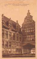 YPRES - Hôtel De Ville Et La Conciergerie - Ieper