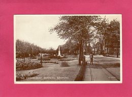ANGLETERRE, Bedfordshire, BEDFORD, The Embankment Gardens, Animée, () - Bedford