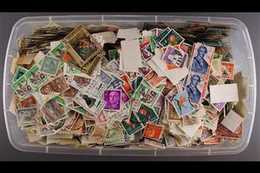 WORLD "OFF PAPER" KILOWARE - MOSTLY S COUNTRIES  A (shoe Box Sized) Plastic Box With Over 1kg Of Loose Stamps, At A Glan - Altri & Non Classificati