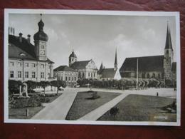 Altötting - Der Kapellplatz - Altoetting