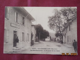 Delcampe - CPA - Les Echelles - La Gendarmerie - L'Avenue De La Gare - Les Echelles