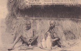 Congo Belge Fabrication De Cruches A Eau Chez Les Wahutu - Autres & Non Classés