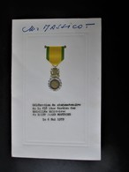-Superbe MENU_porte Menu Avec Médaille De Guerre Militaire En Relief_Section Des Médaillés Militaires De SAINT AMAND 18 - Menus