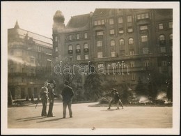 Cca 1931 Kinszki Imre (1901-1945) Budapesti Fotóművész Jelzés Nélküli Vintage Fotója, Az általa összeállított Gyűjtőalbu - Otros & Sin Clasificación