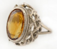 Ezüst (Ag) Gyűrű,ovális Szintetikus Kővel.
Jelzett, Méret: 54  Bruttó: 5,1 G - Other & Unclassified