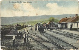 * T3 1918 Kovászna, Covasna; Kovászna-fürdő Vasútállomás, Gőzmozdony, Vasutasok. Szabó Nyomda Kiadása / Railway Station, - Sin Clasificación