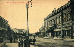 T2 Nagykároly, Carei; Széchenyi Utca, Drogéria és Weiszman Jakab üzlete. W.L. 1896. / Street View With Drugstore And Sho - Sin Clasificación