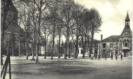 Carte POSTALE Ancienne De  BAZANCOURT - Place & Mairie - Bazancourt