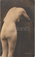 ** T4 Erotic Nude Lady. J. Mandel Phot. (pinhole) - Ohne Zuordnung