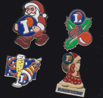 61626-lot De 4  Pin's.- Leclerc.. Père Noel. Noel... - Christmas