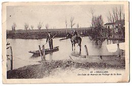 Challans - Un Coin Du Marais Au Village De La Rive - Homme à Cheval , Homme Dans Une Barque - Challans