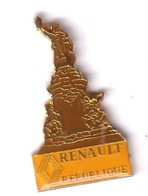 VP12 Pin's RENAULT RÉPUBLIQUE PARIS Statue De Marianne Achat Immédiat - Renault