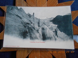 SUISSE - TRAVERSEE D'UNE CREVASSE DEBUT XXEME SIECLE - CPA DOS NON DIVISE - VIERGE - Avers