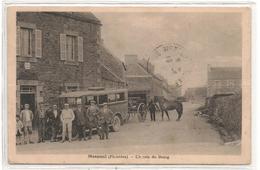 Mespaul - Coin Du Bourg - L'Autobus -  Beau Plan - RARE -  CPA° - Autres & Non Classés