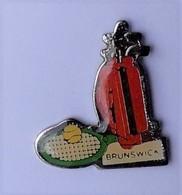 C94 Pin's GOLF TENNIS Brunswick Lunebourg Allemagne Deutschland Achat Immédiat - Golf